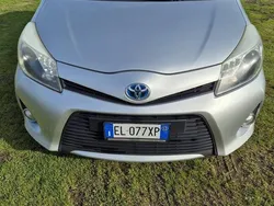 Usata 2012 Toyota Yaris Hybrid Tre volumi | 5900 € (Buon prezzo)