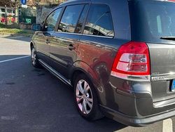 Usata 2009 Opel Zafira Selection Monovolume | 3399 € (Buon prezzo)