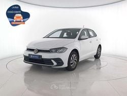 Pure white Usata 2023 VW Polo Life Tre volumi | 18.000 € (Buon prezzo)