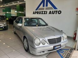 Argento Usata 2001 Mercedes E270 Avantgarde Tre volumi | 3700 €