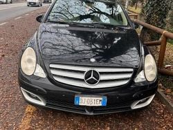 Nero Usata 2008 Mercedes R320 Monovolume | 4000 €