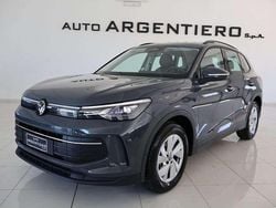 Dolphin grey Usata 2024 VW Tiguan Edition SUV | 34.900 € (Buon prezzo)