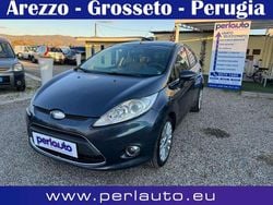 Grigio Usata 2009 Ford Fiesta Titanium Tre volumi | 4800 € (Buon prezzo)