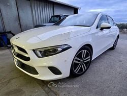 Bianco Usata 2019 Mercedes A180 Tre volumi | 19.300 € (Ottimo prezzo)