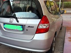 Grigio Usata 2002 Honda Jazz LS Due volumi | 1500 € (Buon prezzo)