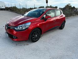 Rosso Usata 2015 Renault Clio IV Tre volumi | 5500 € (Ottimo prezzo)