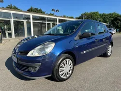 Blu Usata 2005 Renault Clio II Tre volumi | 1390 € (Buon prezzo)
