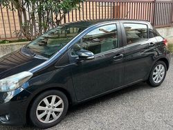 Usata 2011 Toyota Yaris | 7000 € (Cara)