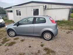 Grigio Usata 2008 Fiat Grande Punto Due volumi | 1600 € (Buon prezzo)