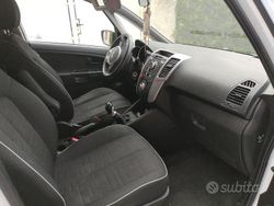 Bianco Usata 2011 Kia Venga Due volumi | 3000 € (Super prezzo)