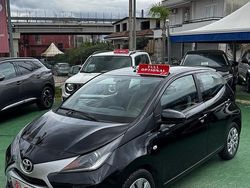 Nero Usata 2017 Toyota Aygo Business Edition Due volumi | 7899 € (Ottimo prezzo)
