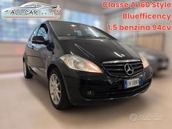 Nero Usata 2011 Mercedes A160 Elegance Tre volumi | 4200 € (Buon prezzo)
