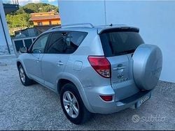 Grigio Usata 2006 Toyota RAV4 SUV | 5500 €