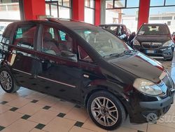 Marrone Usata 2005 Lancia Musa Monovolume | 2499 € (Buon prezzo)