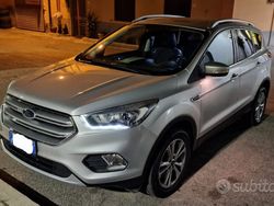 Grigio Usata 2017 Ford Kuga Titanium SUV | 13.900 € (Buon prezzo)