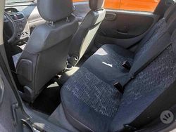 Grigio Usata 2001 Opel Corsa Due volumi | 1200 € (Buon prezzo)