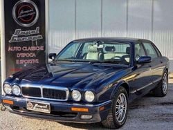 Blu Usata 1995 Jaguar XJ6 Tre volumi | 11.900 €