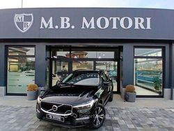 Nero Usata 2021 Volvo XC60 Momentum SUV | 24.800 € (Ottimo prezzo)