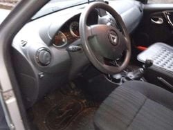 Grigio Usata 2011 Dacia Duster Lauréate Station wagon | 6000 € (Buon prezzo)