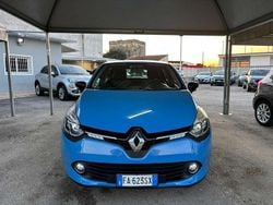 Blu/azzurro Usata 2015 Renault Clio IV Tre volumi | 3900 € (Ottimo prezzo)