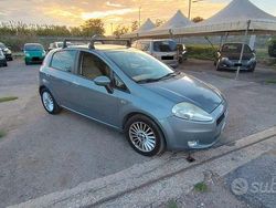Grigio Usata 2006 Fiat Grande Punto Emotion Due volumi | 4900 € (Molto cara)