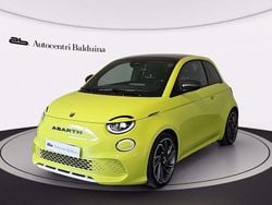 Giallo pitone metalizzato Usata 2023 Abarth 500e Turismo Due volumi | 22.900 € (Super prezzo)