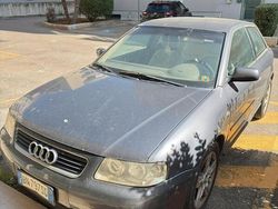 Grigio Usata 2001 Audi A3 Tre volumi | 800 € (Super prezzo)
