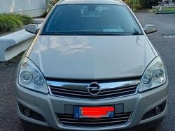 Usata 2009 Opel Astra Station wagon | 1800 € (Buon prezzo)