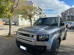 Usata 2022 Land Rover Defender SE SUV | 59.000 € (Buon prezzo)