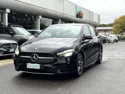 Nero metallizzato Usata 2023 Mercedes B180 AMG Line Premium Monovolume | 35.490 € (Molto cara)