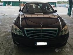 Nero Usata 2008 Mercedes 320 Avantgarde Tre volumi | 8000 €
