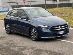 Grigio Usata 2022 Mercedes B180 Monovolume | 22.500 € (Super prezzo)