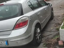 Usata 2005 Opel Astra Tre volumi | 900 € (Ottimo prezzo)