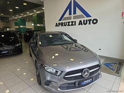 Grigio Usata 2022 Mercedes A200 Edition Tre volumi | 26.500 € (Buon prezzo)