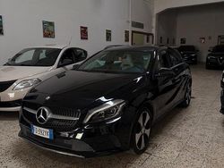 Nero Usata 2016 Mercedes A180 Executive Tre volumi | 15.000 € (Buon prezzo)