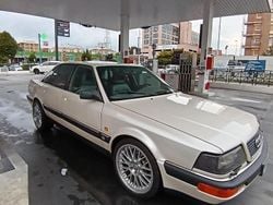 Bianco Usata 1989 Audi V8 Tre volumi | 13.900 €