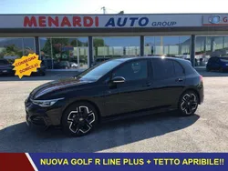 Nero Nuova 2025 VW Golf VIII R-line Plus Tre volumi | 34.950 € (Buon prezzo)