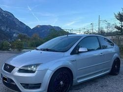 Grigio Usata 2007 Ford Focus ST Coupé | 15.800 € (Molto cara)