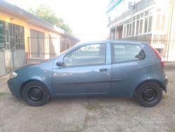 Blu Usata 2005 Fiat Punto Due volumi | 2000 € (Buon prezzo)