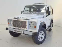 Bianco Usata 2011 Land Rover Defender SE SUV | 36.900 € (Cara)