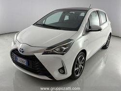 Bianco Usata 2017 Toyota Yaris Hybrid Style Tre volumi | 12.400 € (Buon prezzo)