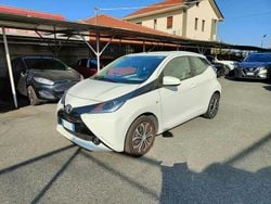 Bianco Usata 2018 Toyota Aygo X-wave Due volumi | 8990 € (Ottimo prezzo)