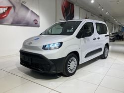 Nuova 2025 Toyota Proace Lounge Monovolume | 35.000 € (Buon prezzo)