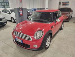 Rosso Usata 2013 Mini ONE Due volumi | 8990 € (Molto cara)