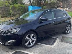 Usata 2015 Peugeot 308 Business-Line Tre volumi | 6000 € (Buon prezzo)