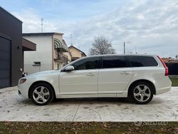 Bianco Usata 2010 Volvo V70 Station wagon | 4950 € (Cara)