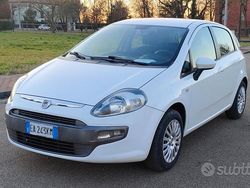 Bianco Usata 2010 Fiat Grande Punto Due volumi | 3600 € (Buon prezzo)