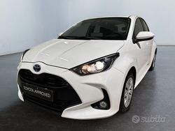Bianco Usata 2023 Toyota Yaris Hybrid Active Tre volumi | 14.900 € (Super prezzo)