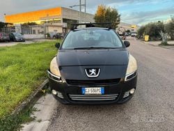 Nero Usata 2011 Peugeot 5008 Monovolume | 1500 € (Buon prezzo)