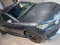 Grigio Usata 2023 Cupra Leon VZ2 Tre volumi | 28.000 € (Buon prezzo)